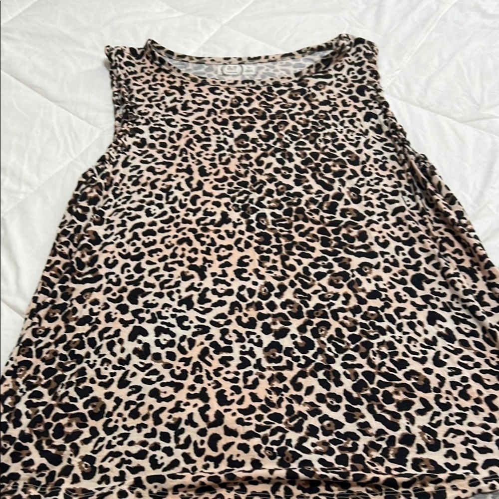 Leopard Print Sleeveless Top
